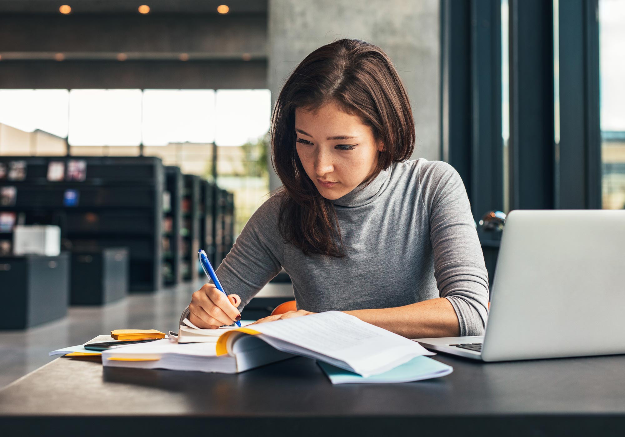 Student planning college applications